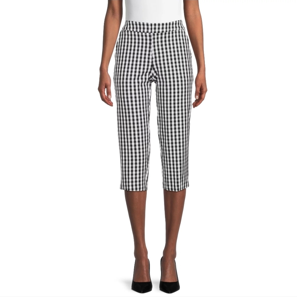 Time and Tru Women's Mid Rise Woven Capri Pants